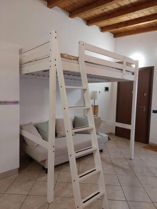 Smile Home! Graziosa Casa Con Parcheggio E Giardino Bovísio-Masciago Milanese エクステリア 写真